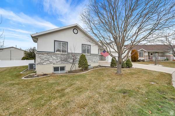 59 BELMORE DR, Kaysville, UT 84037