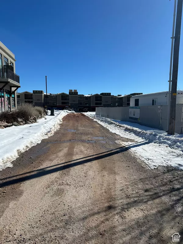 Garden City, UT 84028,122 S BEAR BLVD