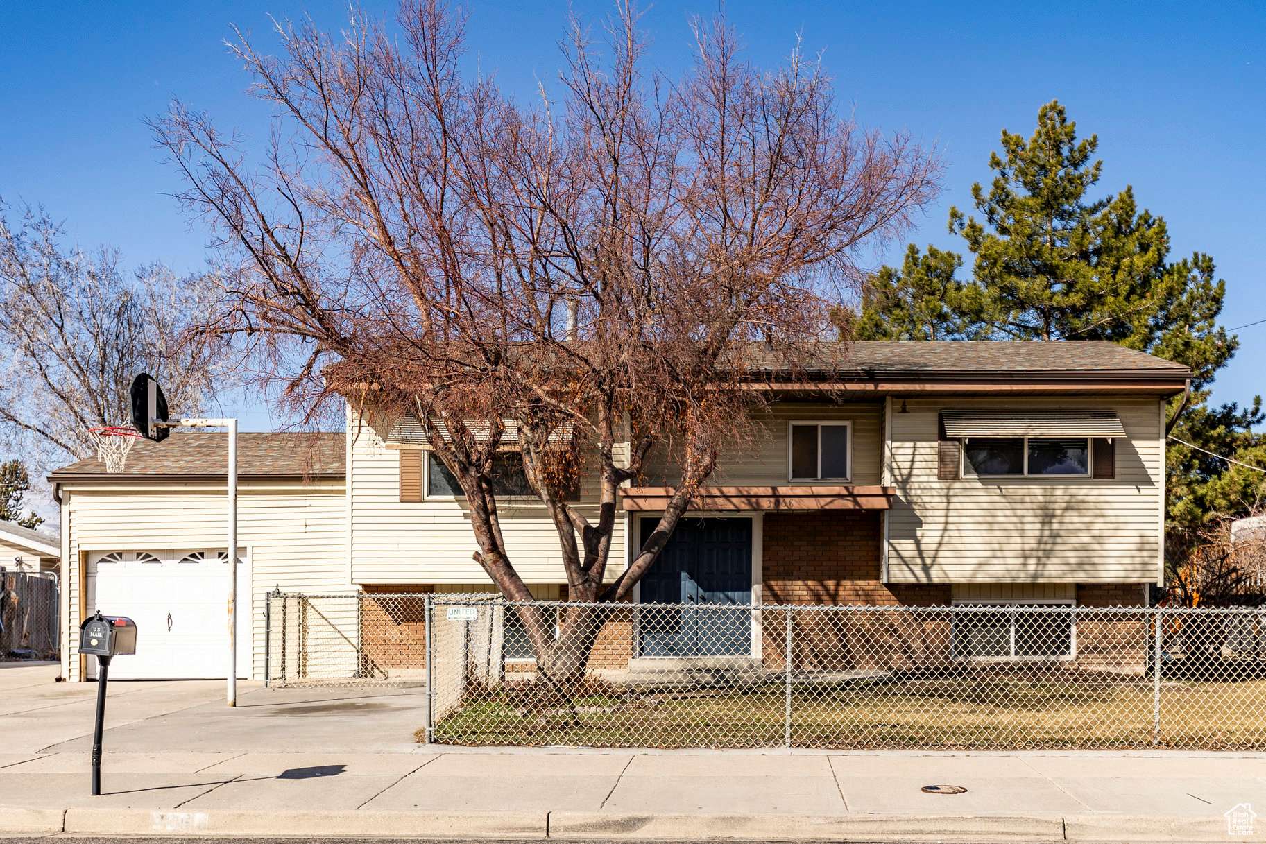 West Valley City, UT 84119,3068 S MOCK ORANGE DR