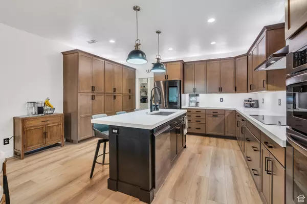 South Jordan, UT 84095,10716 S HAVEN FIELDS DRIVE DR