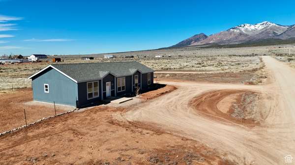 385 BOBBIE LN, La Sal, UT 84530