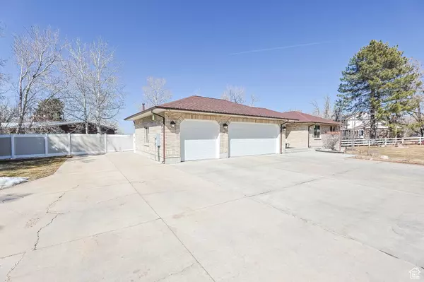 Tooele, UT 84074,578 S PINE MEADOW LN