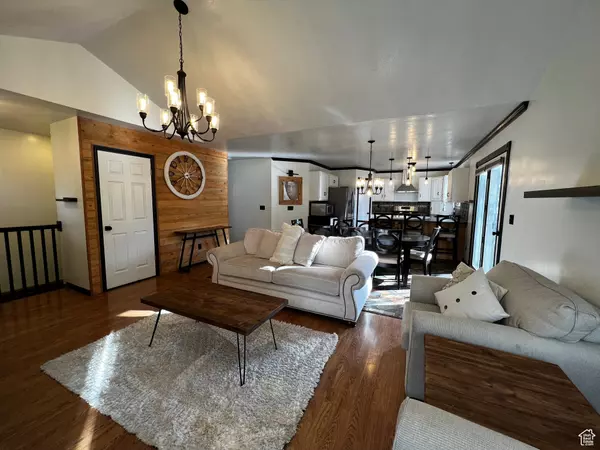 North Ogden, UT 84414,829 E 1925 N