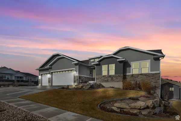 3749 E HOLLOW DR, Eagle Mountain, UT 84005