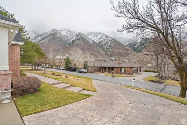 Sandy, UT 84092,16 E WINDSONG LN