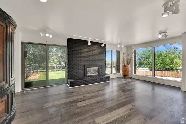 North Salt Lake, UT 84054,134 E 175 S