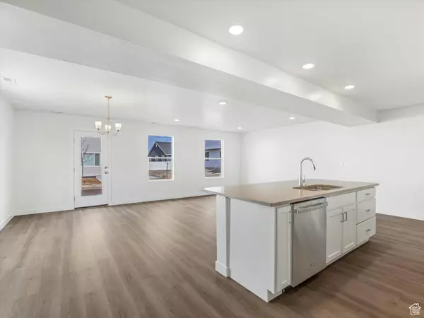 Eagle Mountain, UT 84005,2412 E WOODBURY LN #552