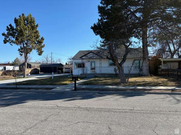 21 W PEACH ST, Grantsville, UT 84029