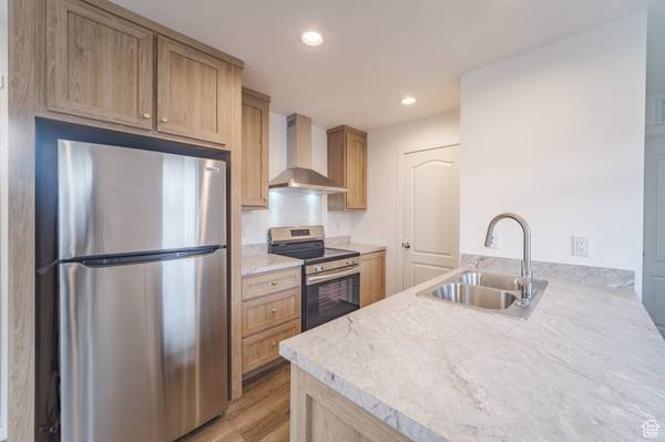 220 W 100 N, Levan, UT 84639