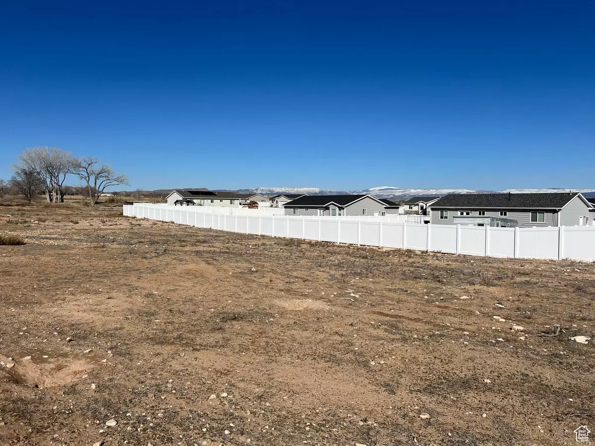 Vernal, UT 84078,4341 S 2280 E