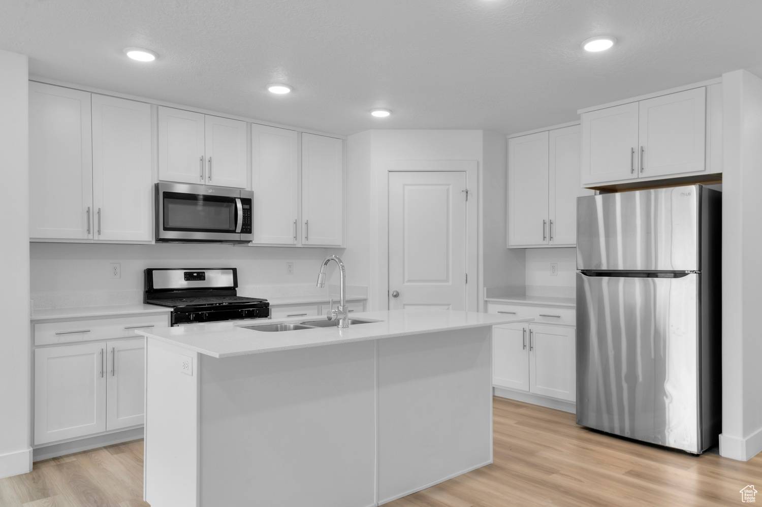 Layton, UT 84040,3060 N BEND LN