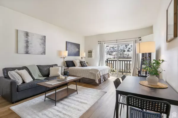 2305 SIDEWINDER DR #906, Park City, UT 84060