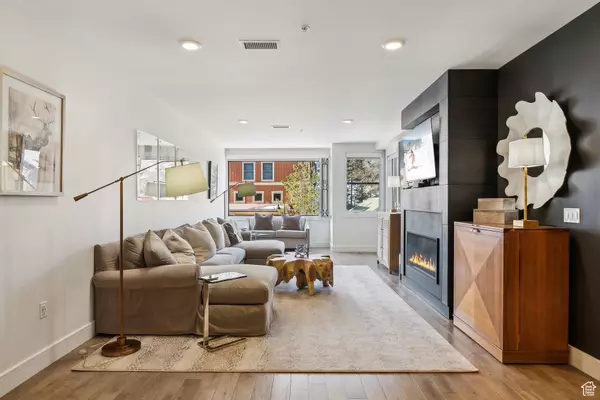 Park City, UT 84060,820 PARK AVE #203