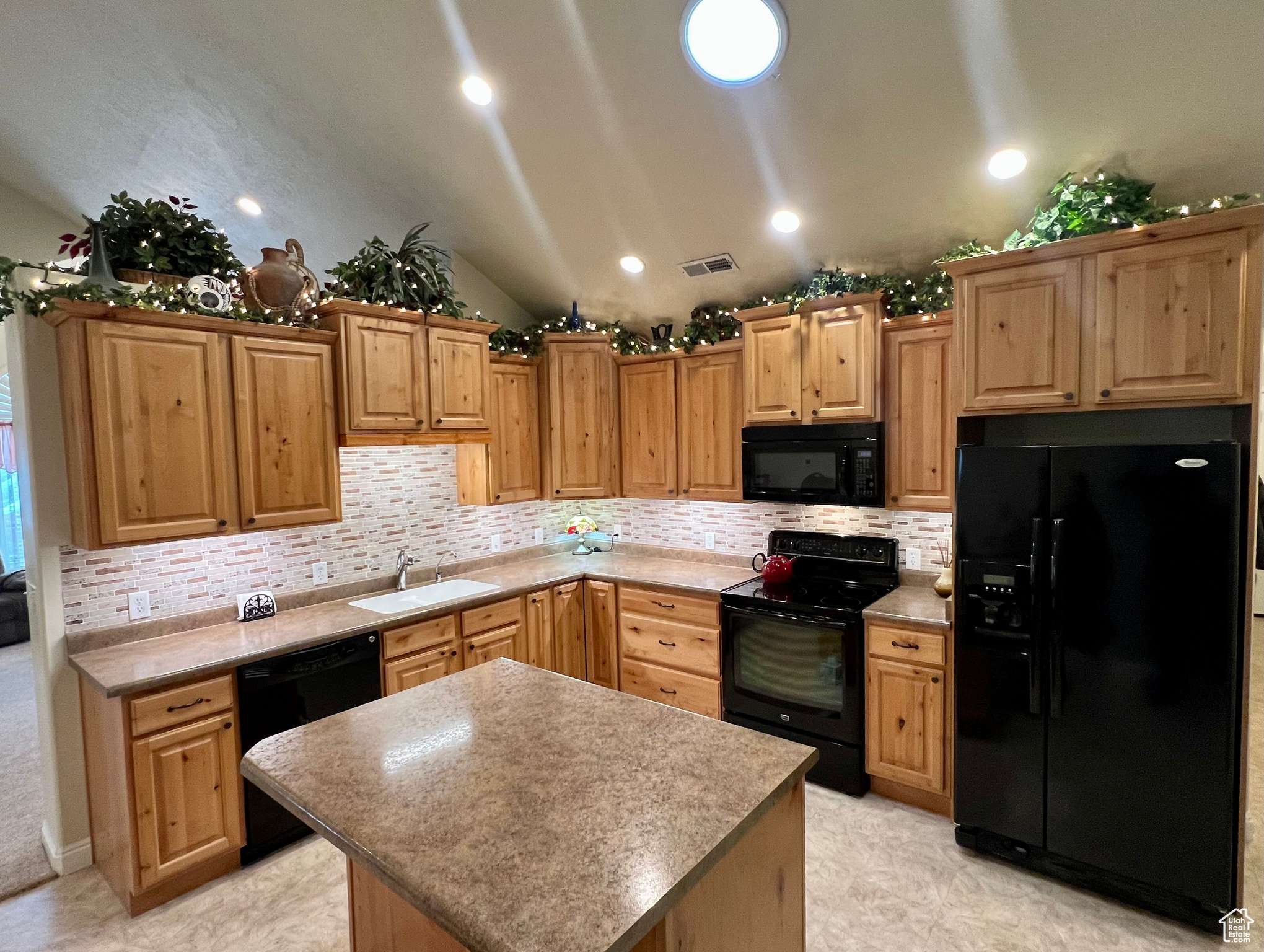 Lehi, UT 84043,188 S 1970 W #L4