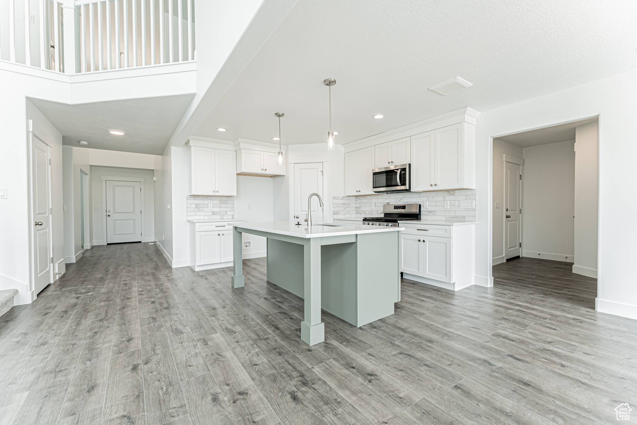 Lehi, UT 84043,974 N 3620 W #211