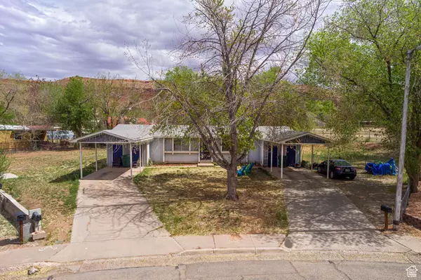 Moab, UT 84532,451 & 453 LOVERIDGE DR