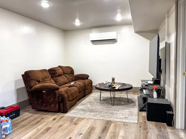 Price, UT 84501,854 E 100 N