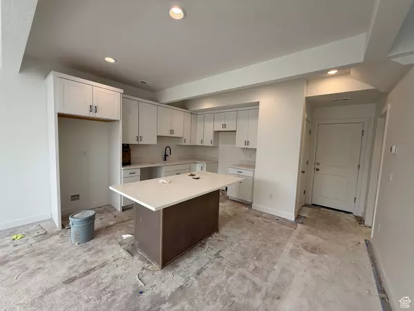 South Jordan, UT 84009,6918 W GRANBURY DR #359