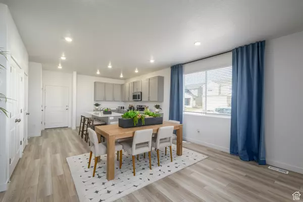 West Jordan, UT 84081,7583 S OPAL MOUNTAIN WAY W #201