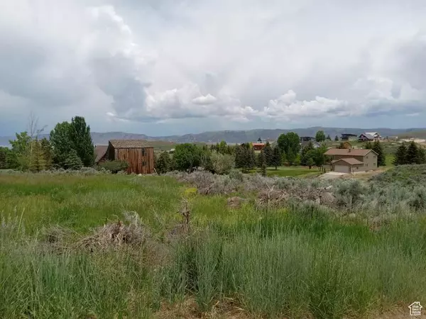 2658 S WEDGE CIR #100, Pickleville, UT 84028