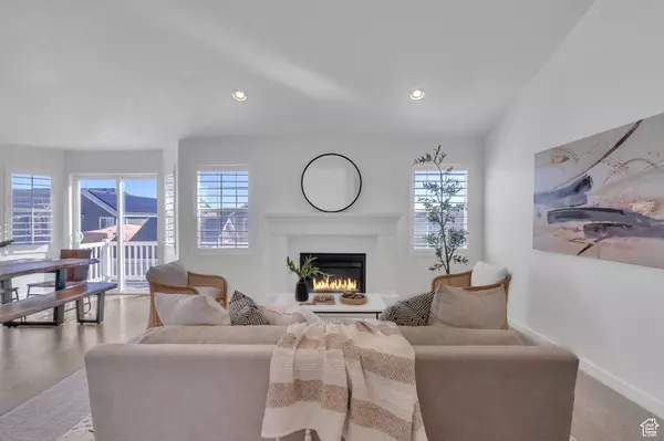 Clinton, UT 84015,3457 W BLUE CRANE DR N