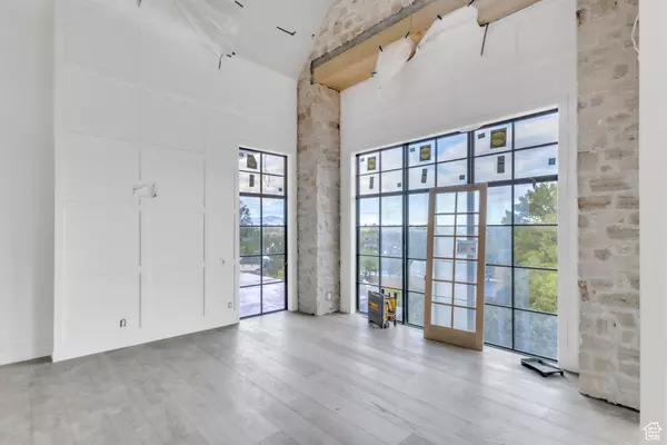 Draper, UT 84020,2019 E GRAYSTONE CT