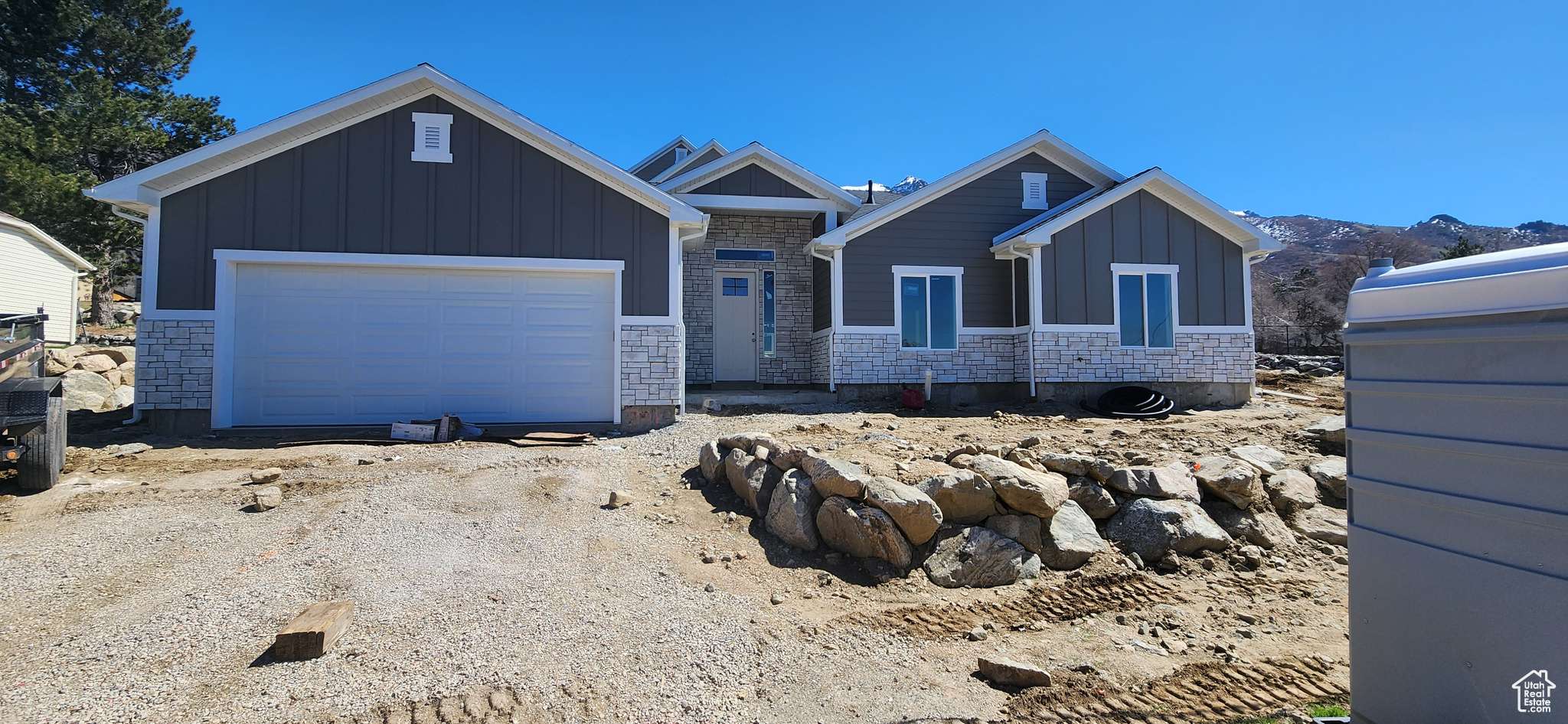 Layton, UT 84040,1870 N VALLEY DR #201