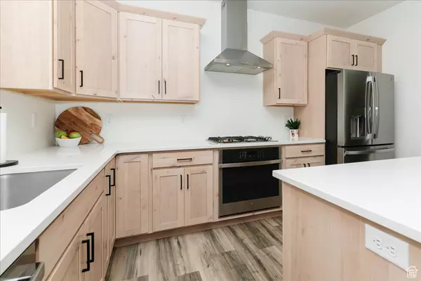 Hyrum, UT 84319,602 W 20 N