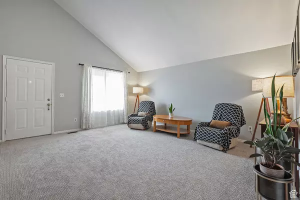 Ogden, UT 84404,1077 E DEERWALK LN S
