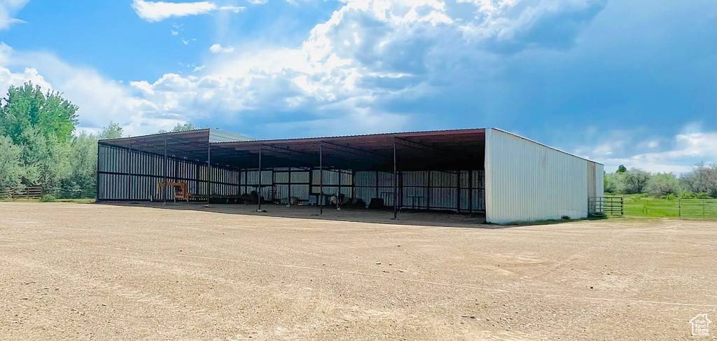 Myton, UT 84052,3196 W 7200 S