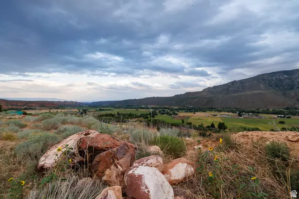 Vernal, UT 84078,7528 W RED CLOUD LOOP RD N