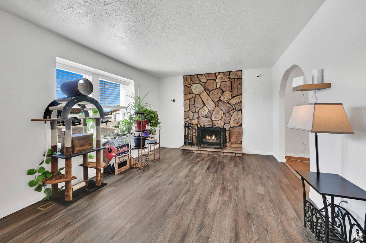 Harrisville, UT 84414,1222 N MASSACHUSETTS W