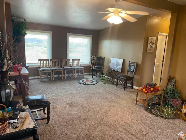 Roosevelt, UT 84066,5141 W 940 S
