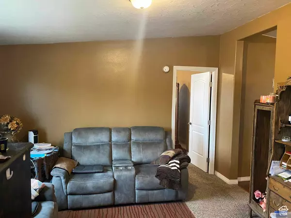 Roosevelt, UT 84066,5141 W 940 S