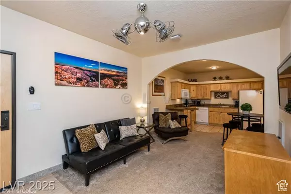223 HUNTER RIDGE DR #E300, Brian Head, UT 84719