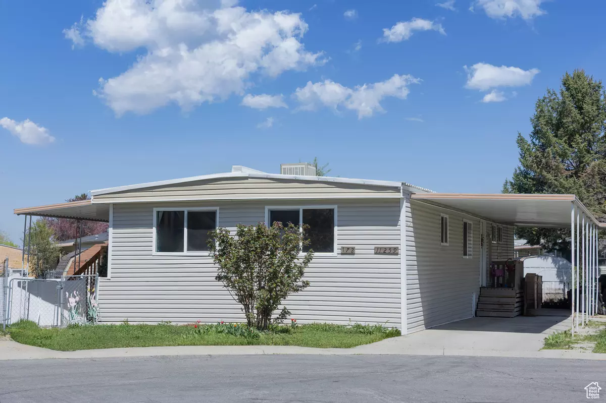 Sandy, UT 84070,11259 S CRESCENT PARK CIR ##172