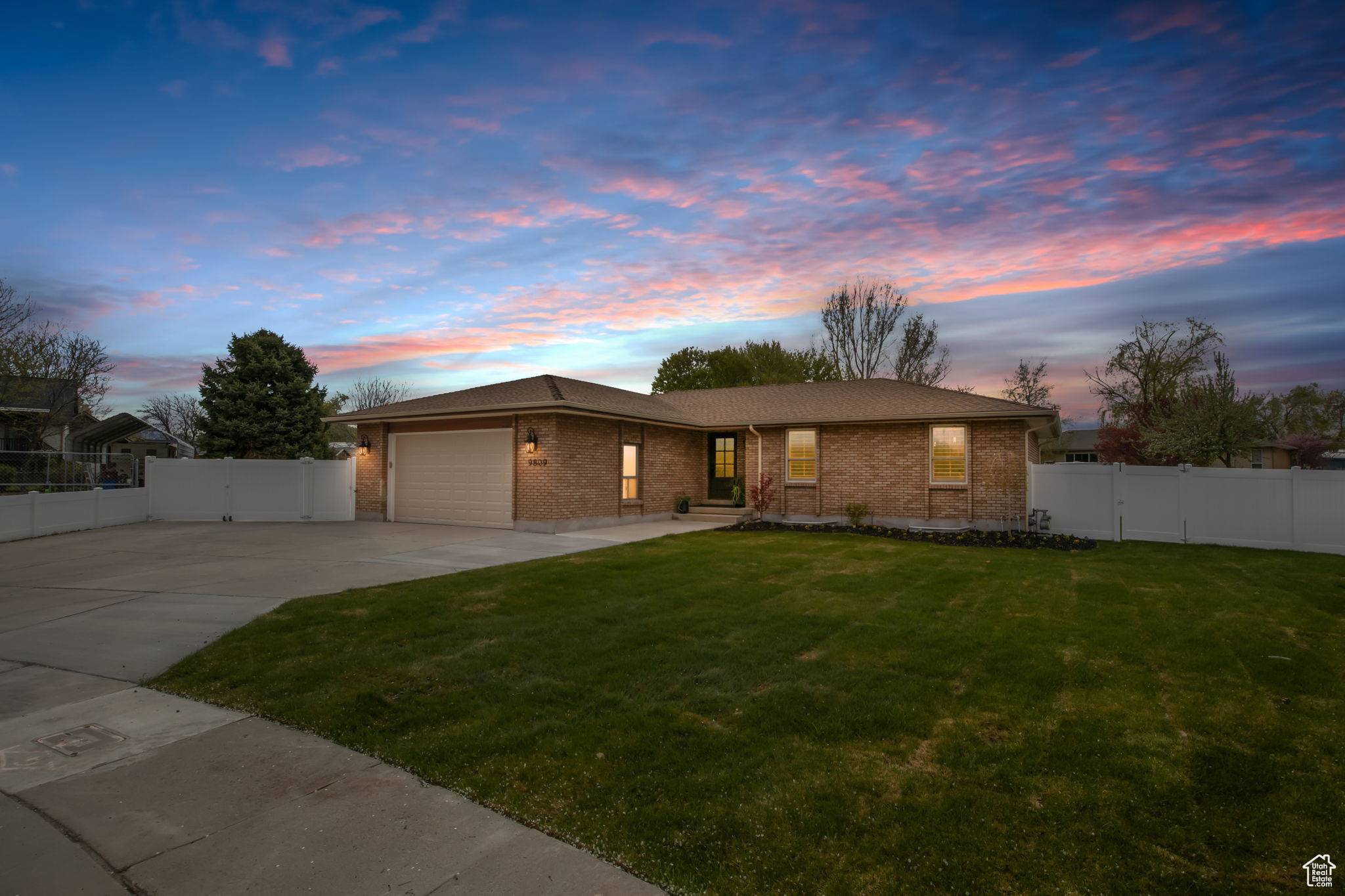 South Jordan, UT 84095,9809 S JORDAN RIDGE CIR S