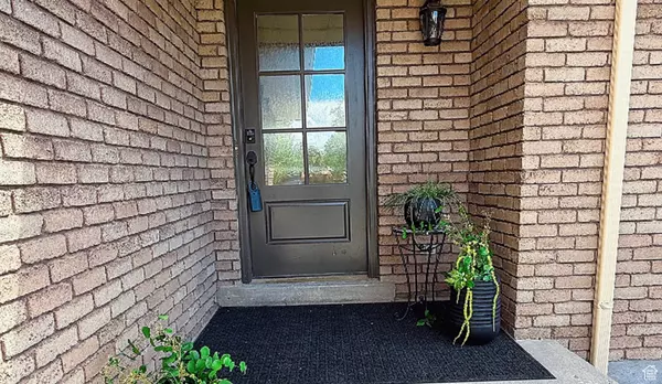 South Jordan, UT 84095,9809 S JORDAN RIDGE CIR S