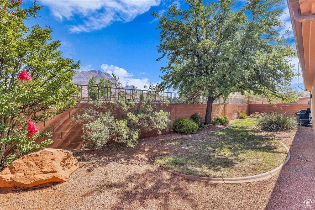 Ivins, UT 84738,240 W 225 S