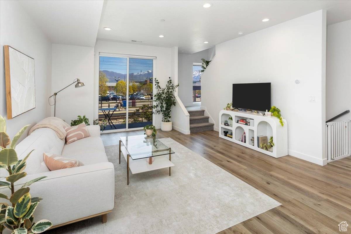 Salt Lake City, UT 84115,230 W 1300 S #4