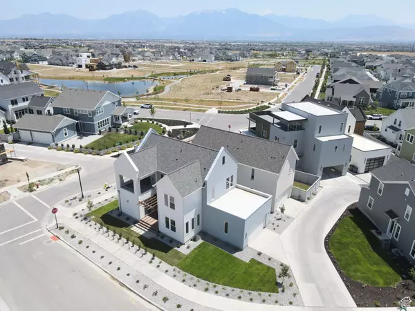 South Jordan, UT 84009,6971 W LAKE AVE S #323