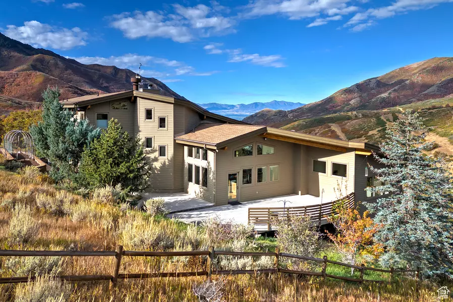 152 N SILVER OAK RD, Salt Lake City, UT 84108