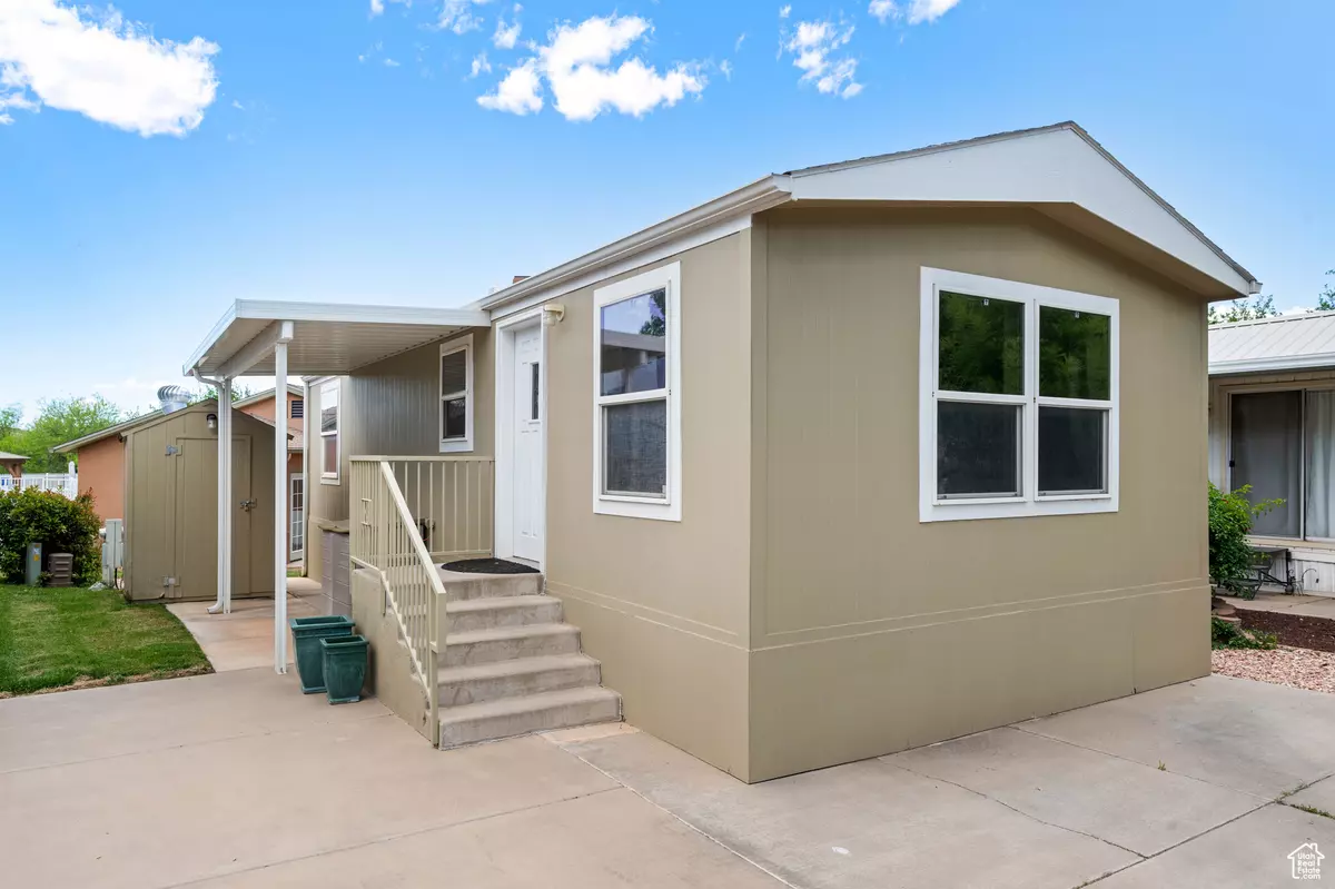 Hurricane, UT 84737,54 COTTONWOOD LN