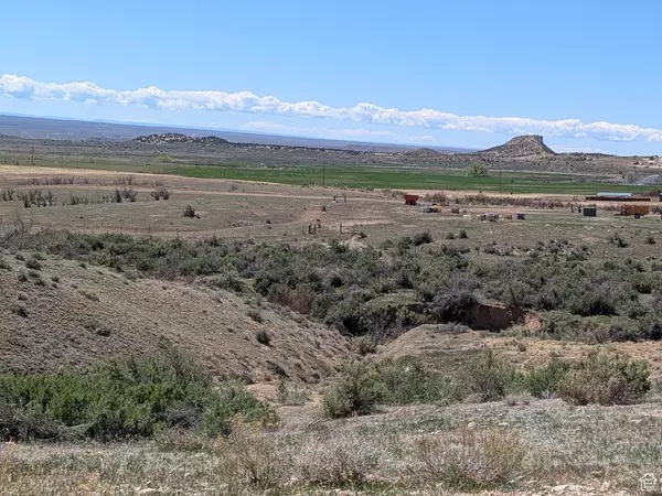 1902 E GOOSE RANCH RD, Vernal, UT 84078