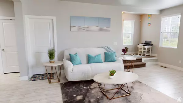 South Jordan, UT 84009,10627 S LAKE TERRACE AVE S