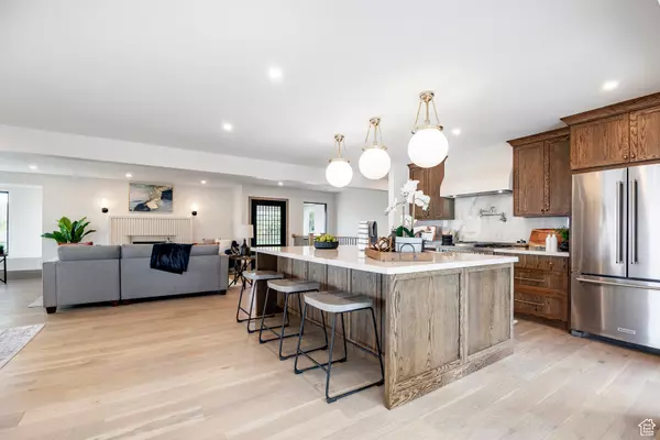 Salt Lake City, UT 84108,2568 E SHERWOOD DR
