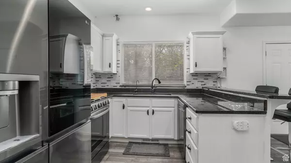 South Jordan, UT 84009,10674 S PINE SHADOW RD