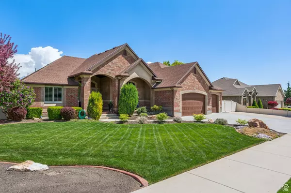 10921 S RENENGADE VIEW LANE LN W, South Jordan, UT 84095