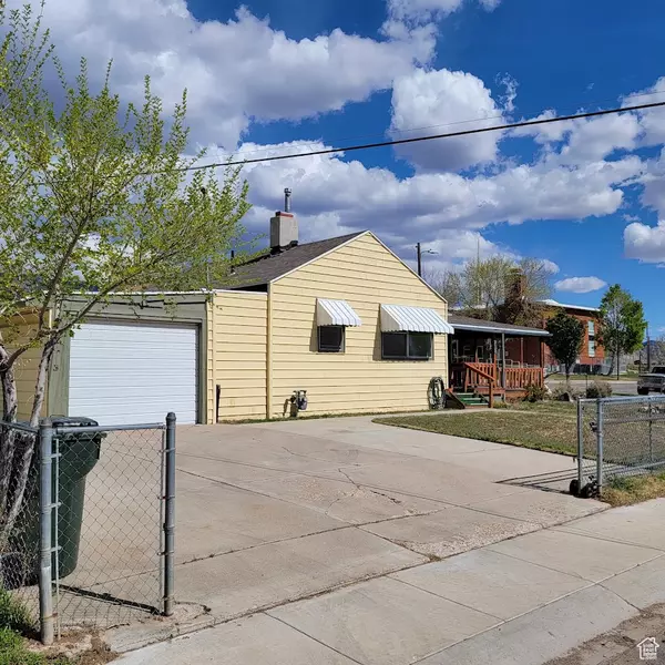 East Carbon, UT 84520,207 N RAWLINS ST