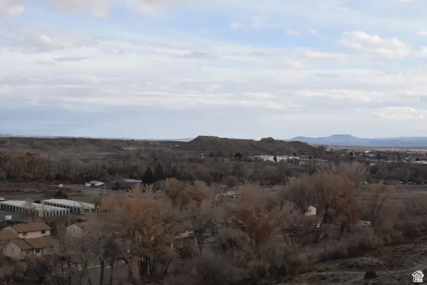 Price, UT 84501,410 N CRESTVIEW DR